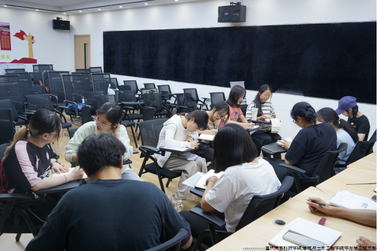 ​加强培养教育,把握发展质量